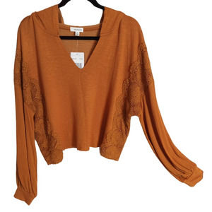 Eyeshadow | Boxy Mustard Yellow Crochet Lace Hooded V-Neck Long Sleeve Top